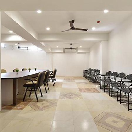 Fabhotel Siddharth Corporate - Vavol, Γκαντχιναγκάρ Εξωτερικό φωτογραφία
