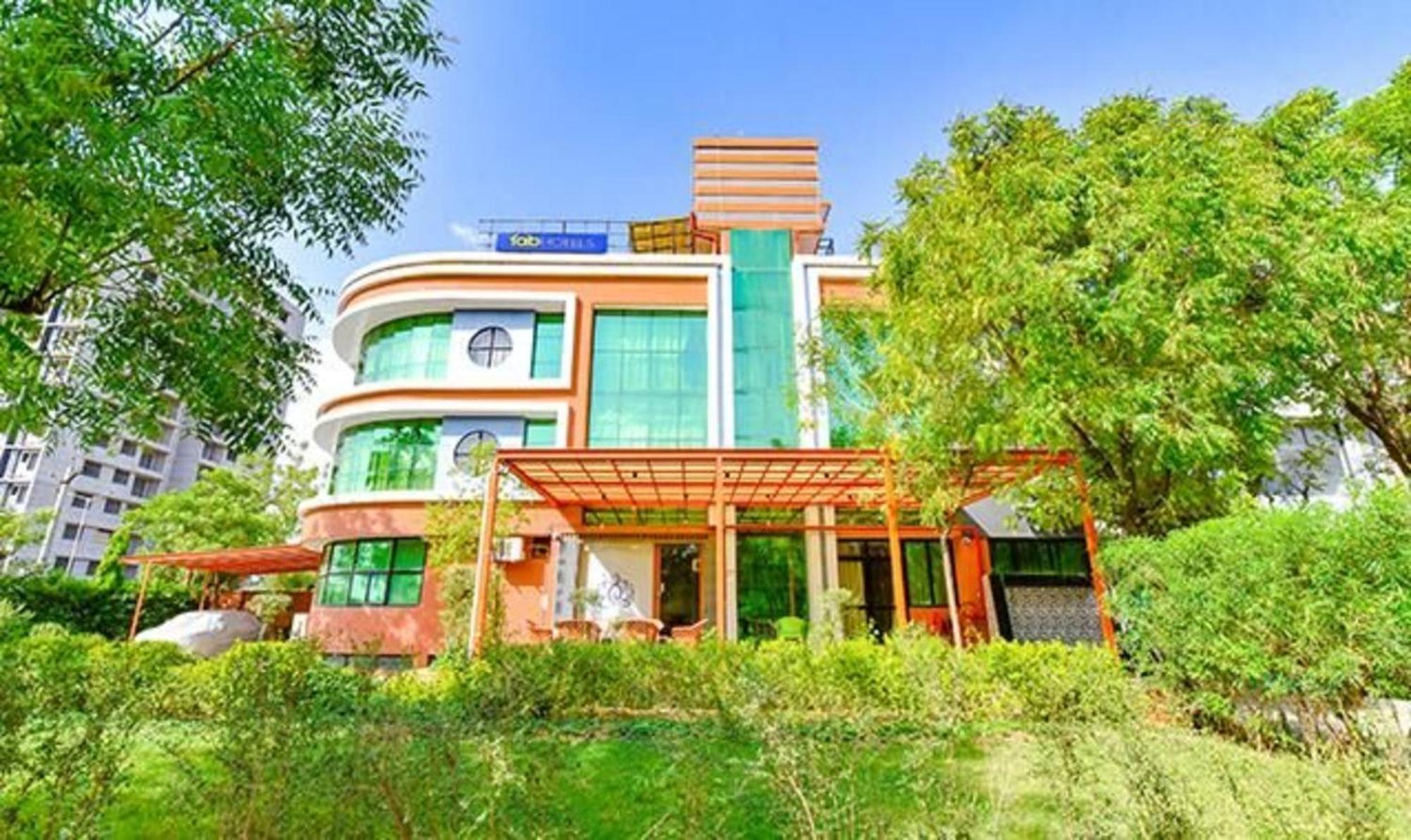 Fabhotel Siddharth Corporate - Vavol, Γκαντχιναγκάρ Εξωτερικό φωτογραφία